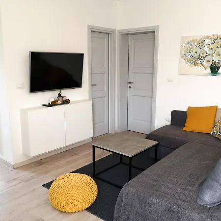 Sara Novigrad Istria