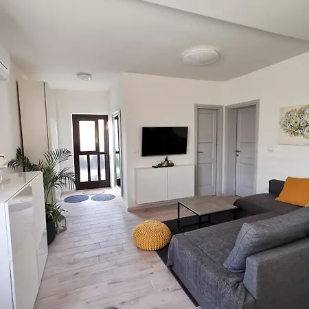 Apartment Sara