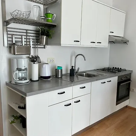 Sara Novigrad Istria